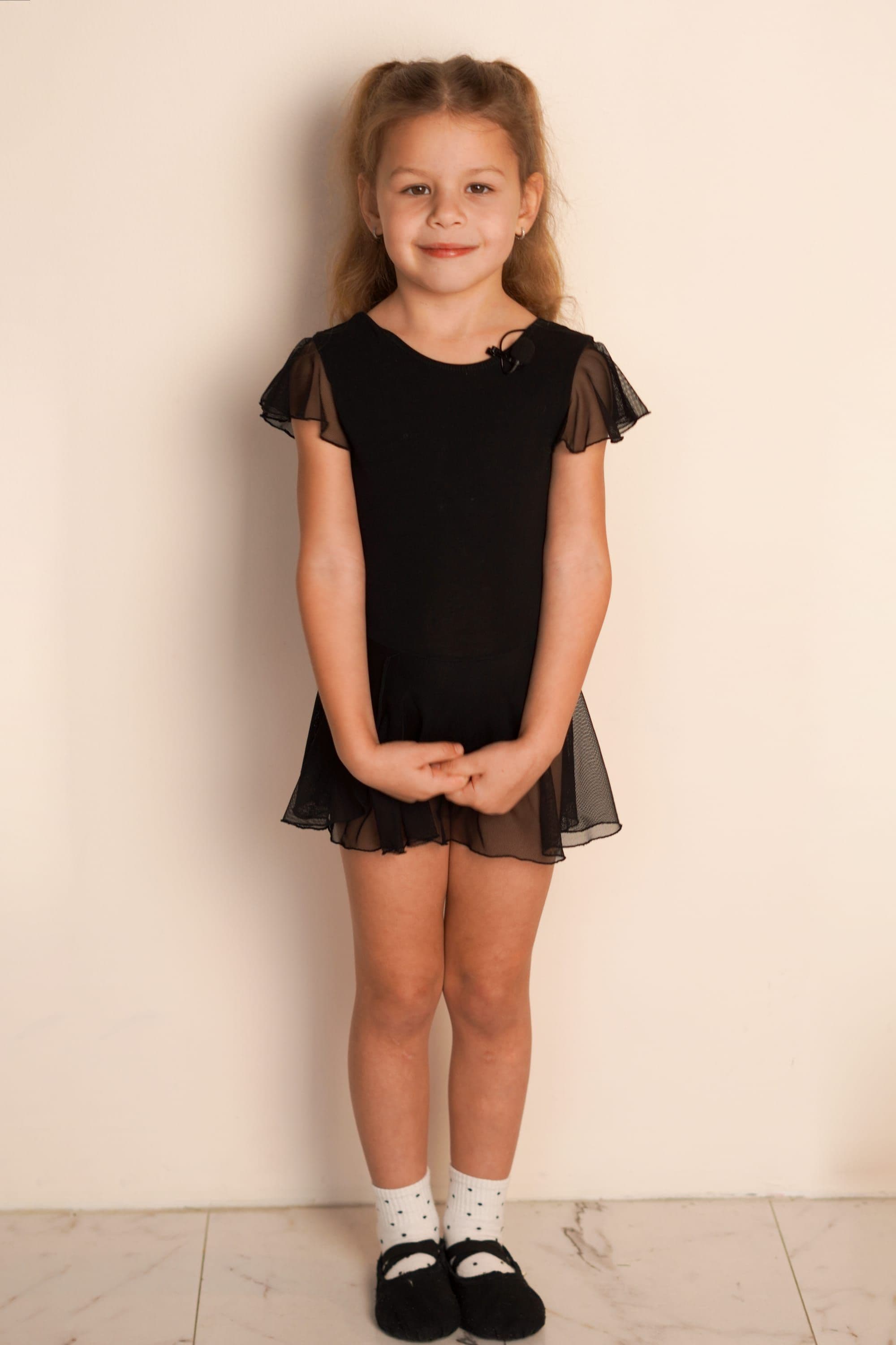 Эмилия — в полный рост